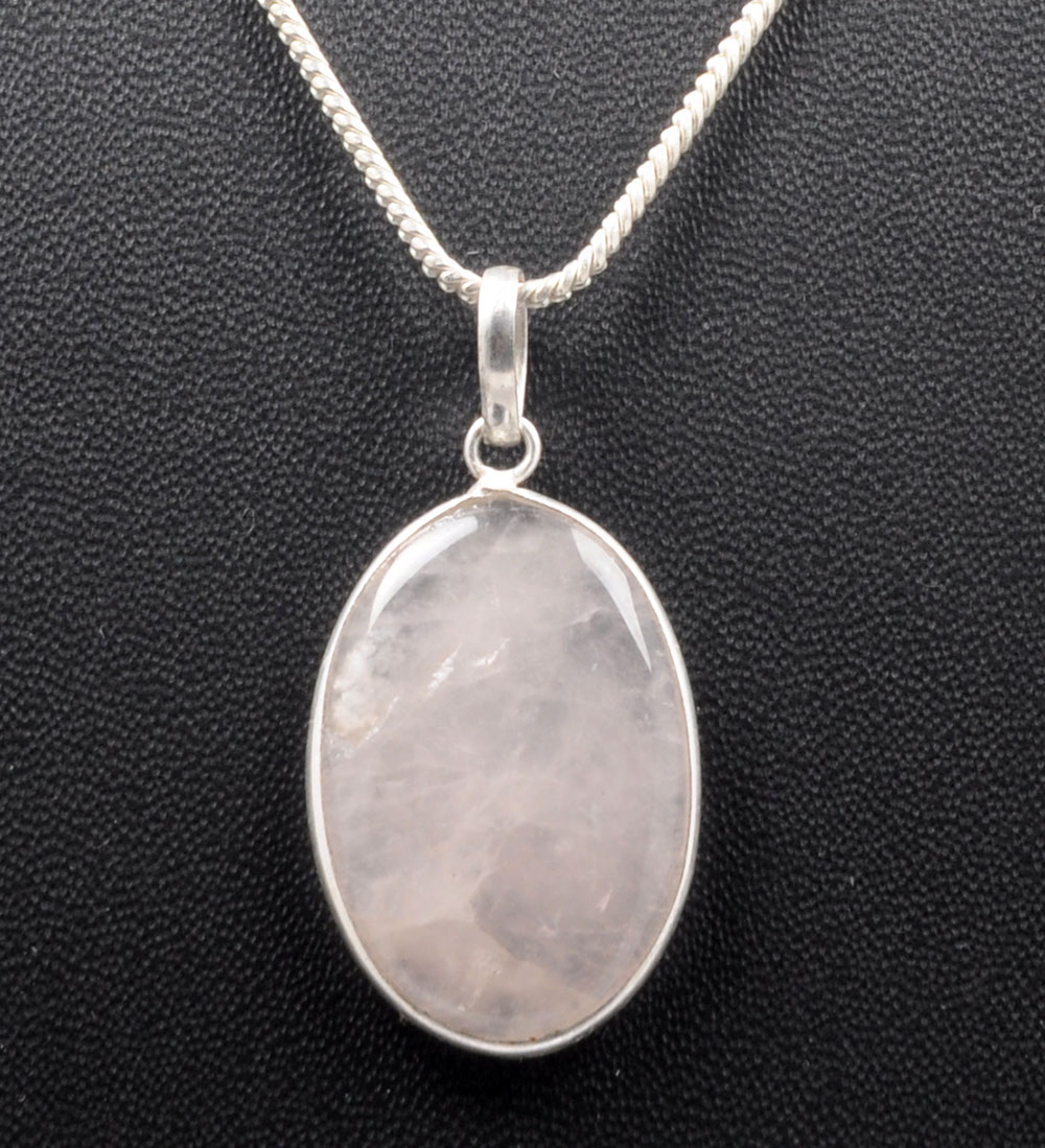 Pink Chalcedony Oval Shape Stone Studded Silver Plated Pendant GP4742