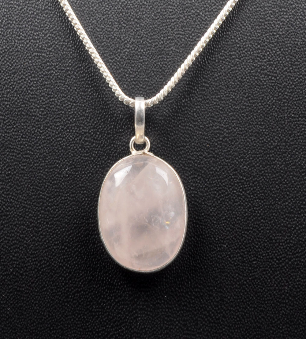 Pink Chalcedony Oval Shape Stone Studded Silver Plated Pendant GP4744