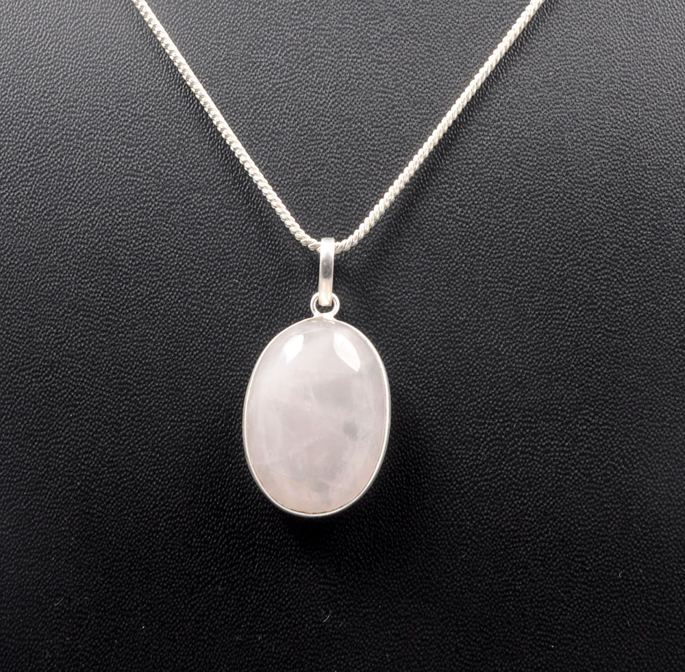 Rose Quartz Oval Shape Stone Studded Silver Plated Pendant GP4754