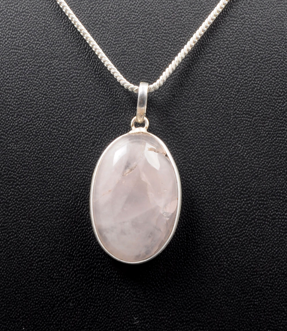 Pink Chalcedony Oval Shape Stone Studded Silver Plated Pendant GP4761