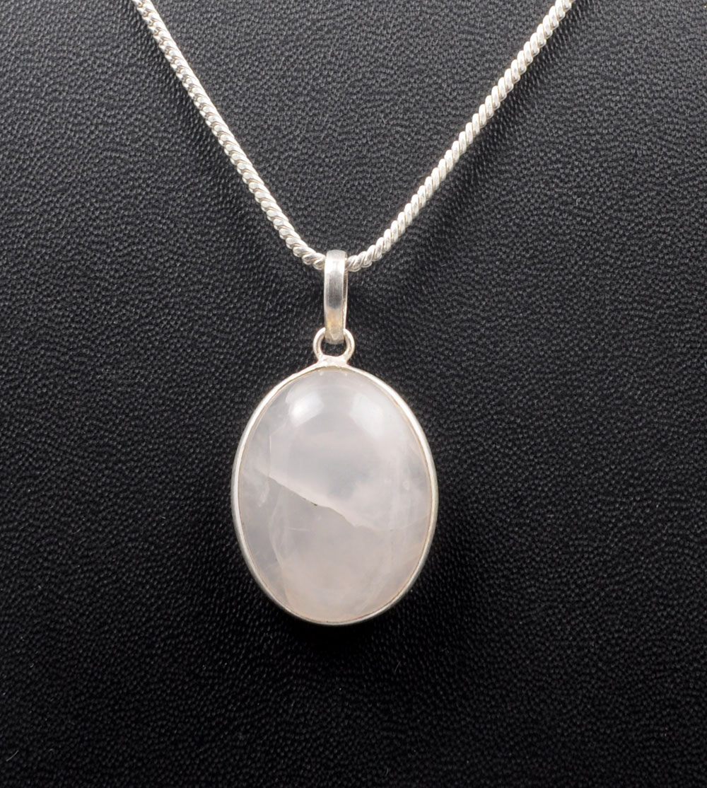 Rose Quartz Oval Shape Stone Studded Silver Plated Pendant GP4765