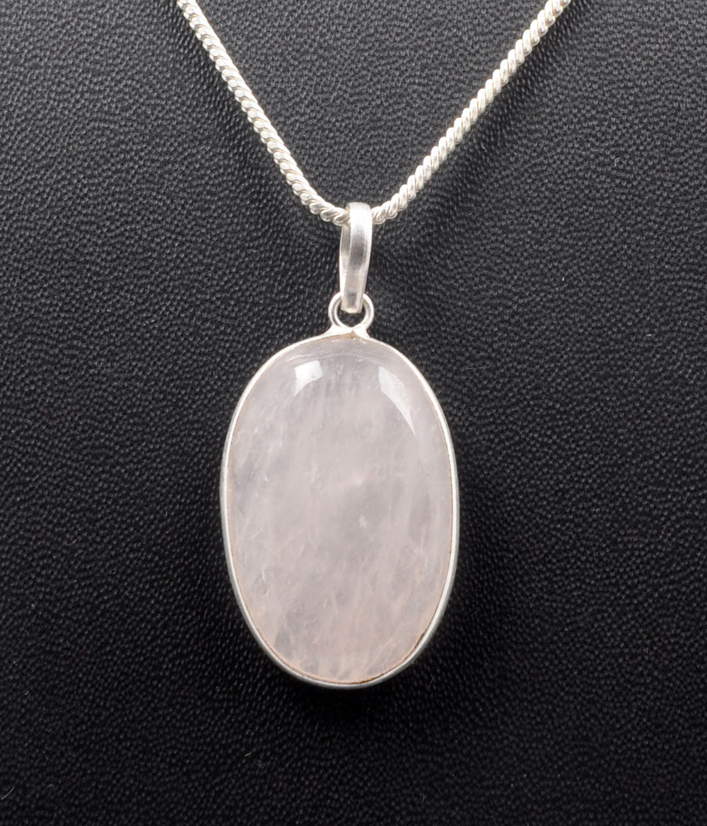 Pink Chalcedony Oval Shape Stone Studded Silver Plated Pendant GP4769