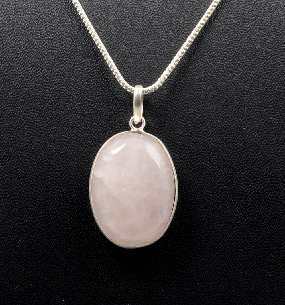 Pink Chalcedony Oval Shape Stone Studded Silver Plated Pendant GP4773