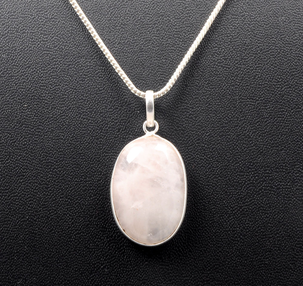 Rose Quartz Oval Shape Stone Studded Silver Plated Pendant GP4801