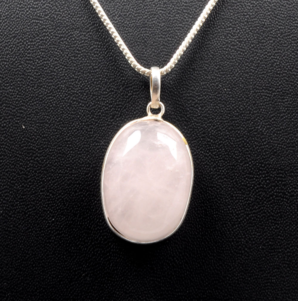 Pink Chalcedony Oval Shape Stone Studded Silver Plated Pendant GP4834