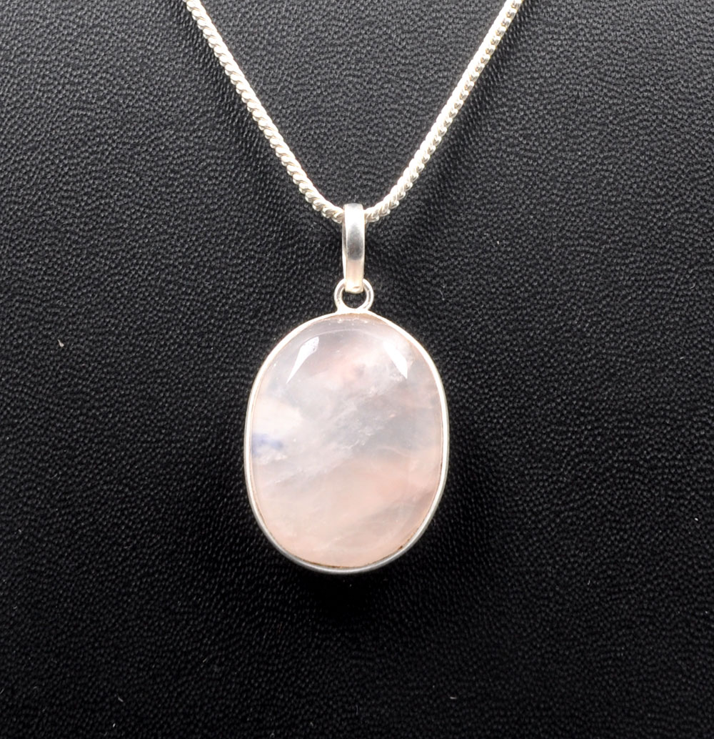 Pink Chalcedony Oval Shape Stone Studded Silver Plated Pendant GP4839