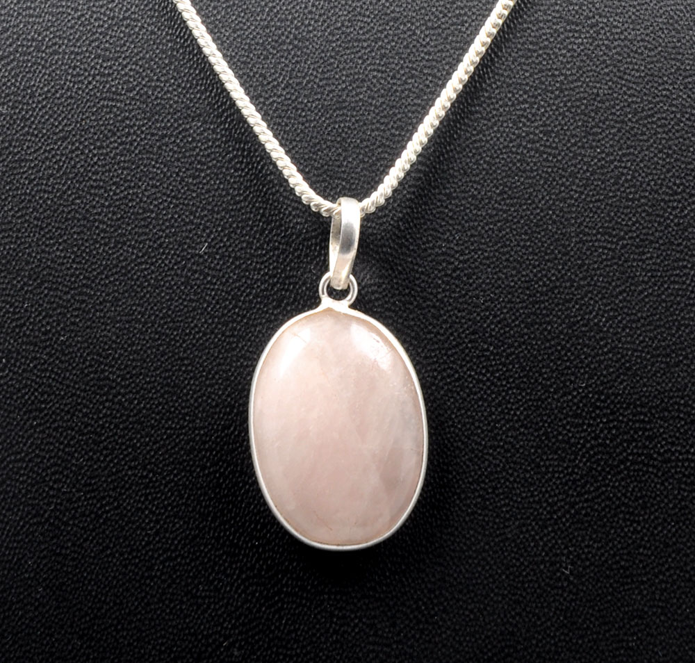 Pink Chalcedony Oval Shape Stone Studded Silver Plated Pendant GP4858