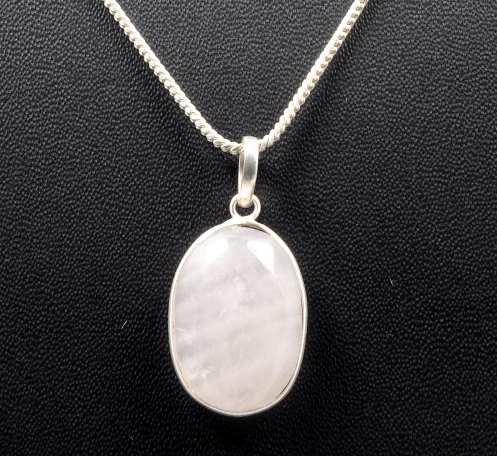 White Moonstone Oval Shape Studded Silver Plated Pendant GP4862