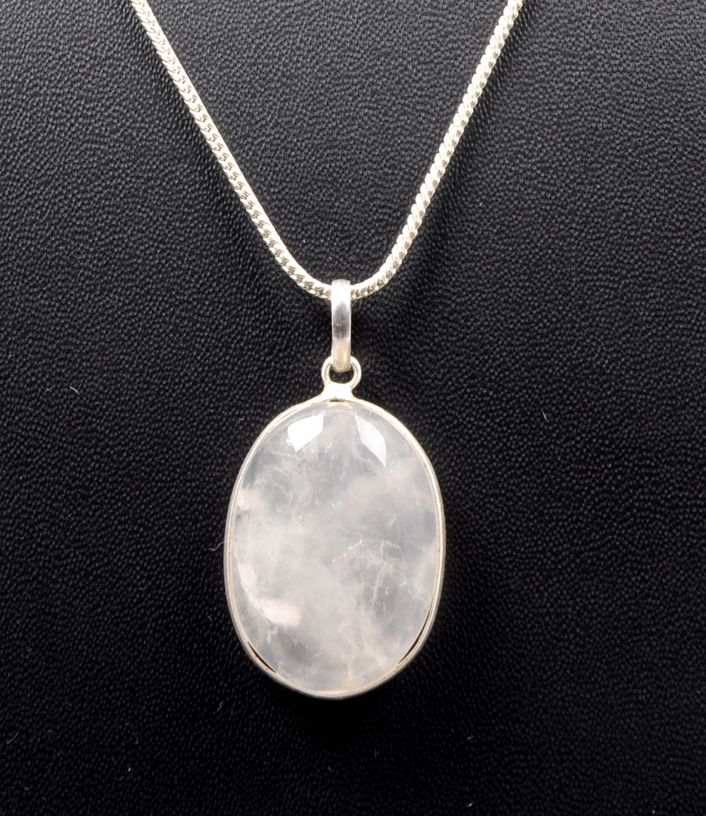 Rose Quartz Oval Shape Stone Studded Silver Plated Pendant GP4864