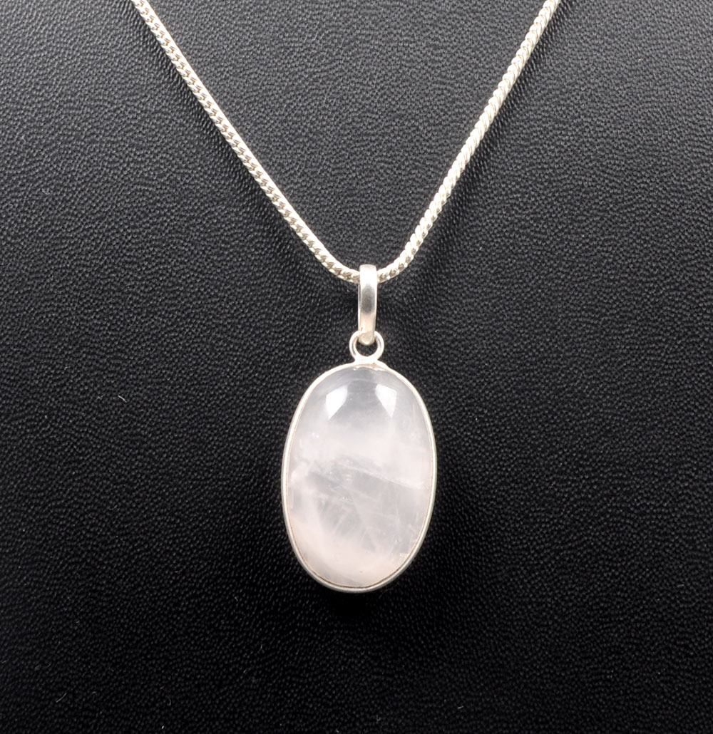 Rose Quartz Oval Shape Stone Studded Silver Plated Pendant GP4866