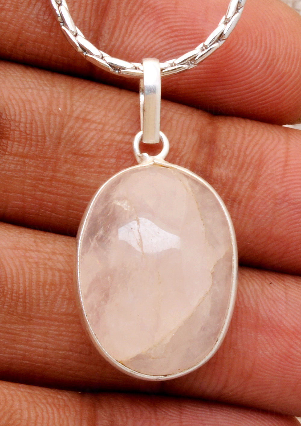 Rose Quartz Oval Shape Stone Studded Silver Plated Pendant GP4874