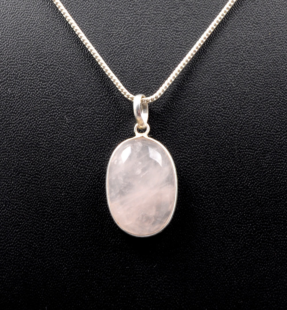 Rose Quartz Oval Shape Stone Studded Silver Plated Pendant GP4895