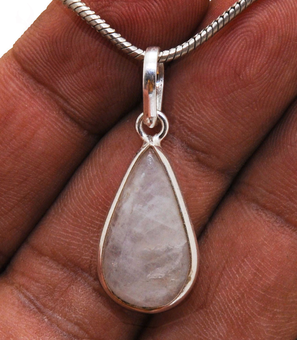 White Quartz Stone Studded Pendant GP4939