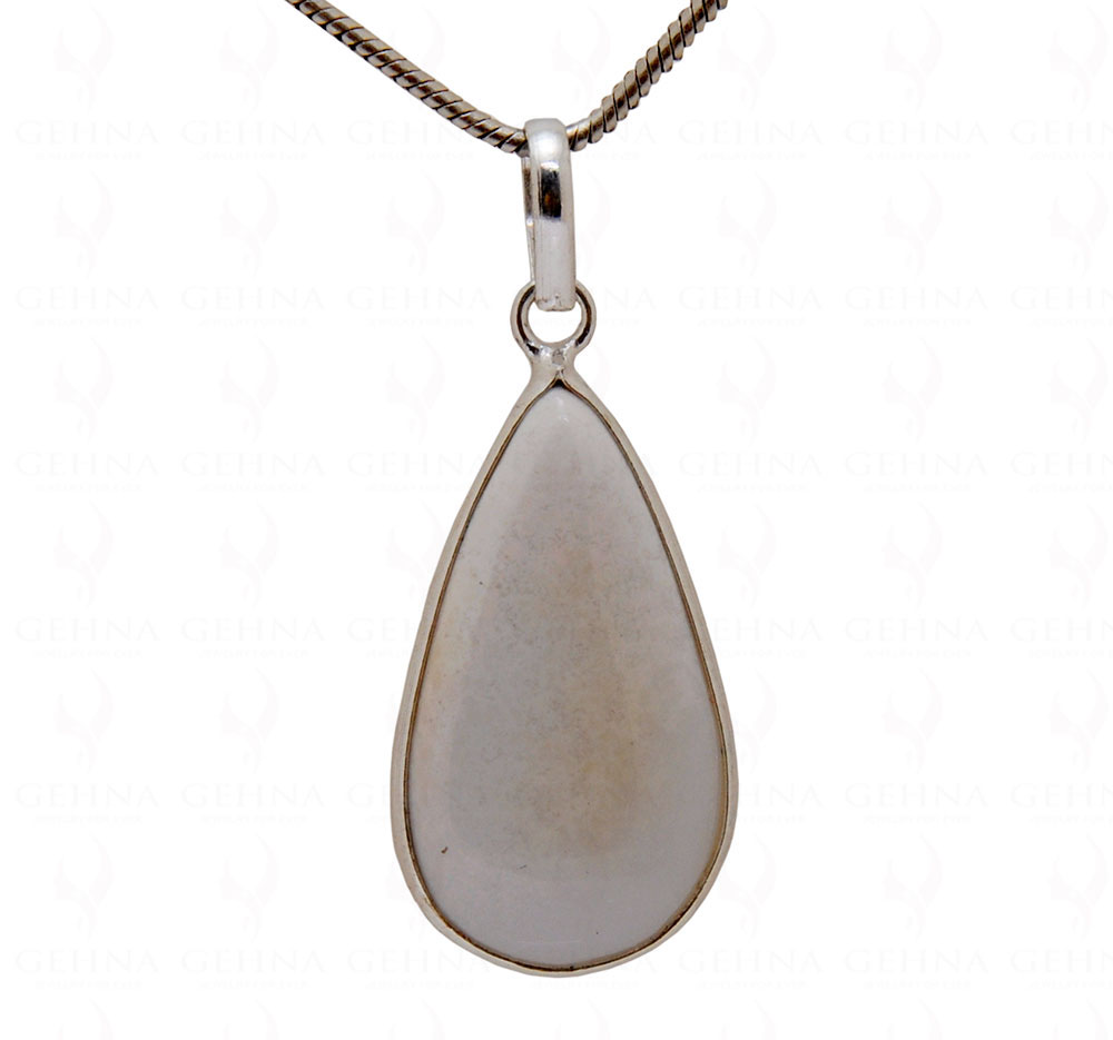 Chalcedony Gemstone Studded Locket GP5090