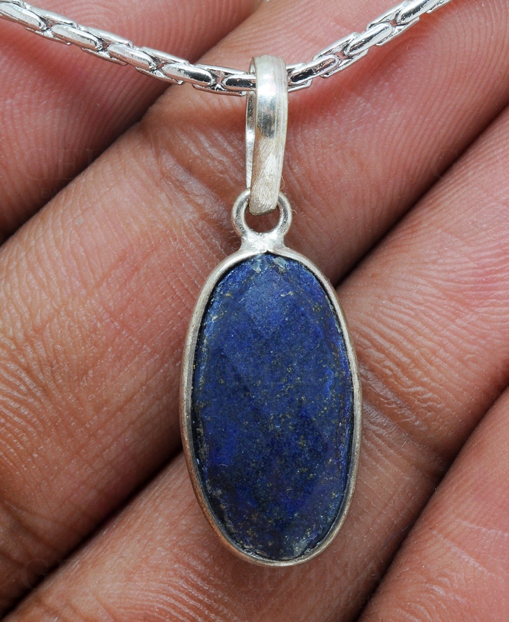 Lapis Lazuli Oval Shape Gemstone Studded Silver Pendant – Gp5168