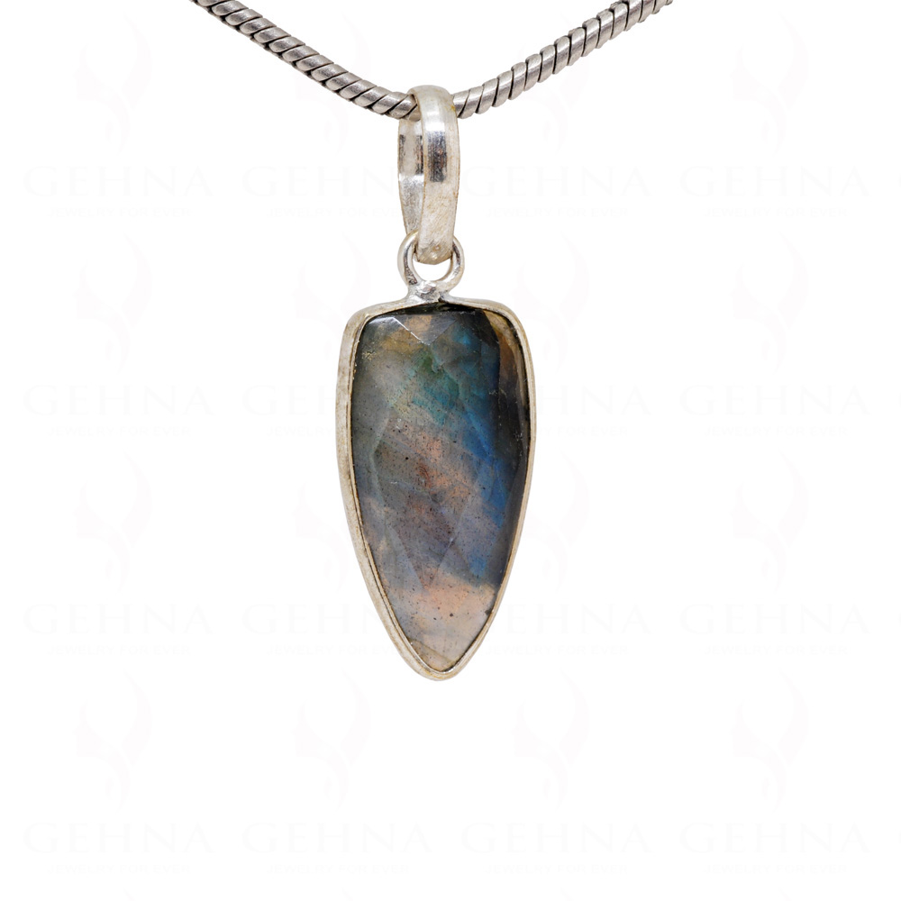 Labradorite Almond Shape Gemstone Studded Silver Pendant – Gp5197