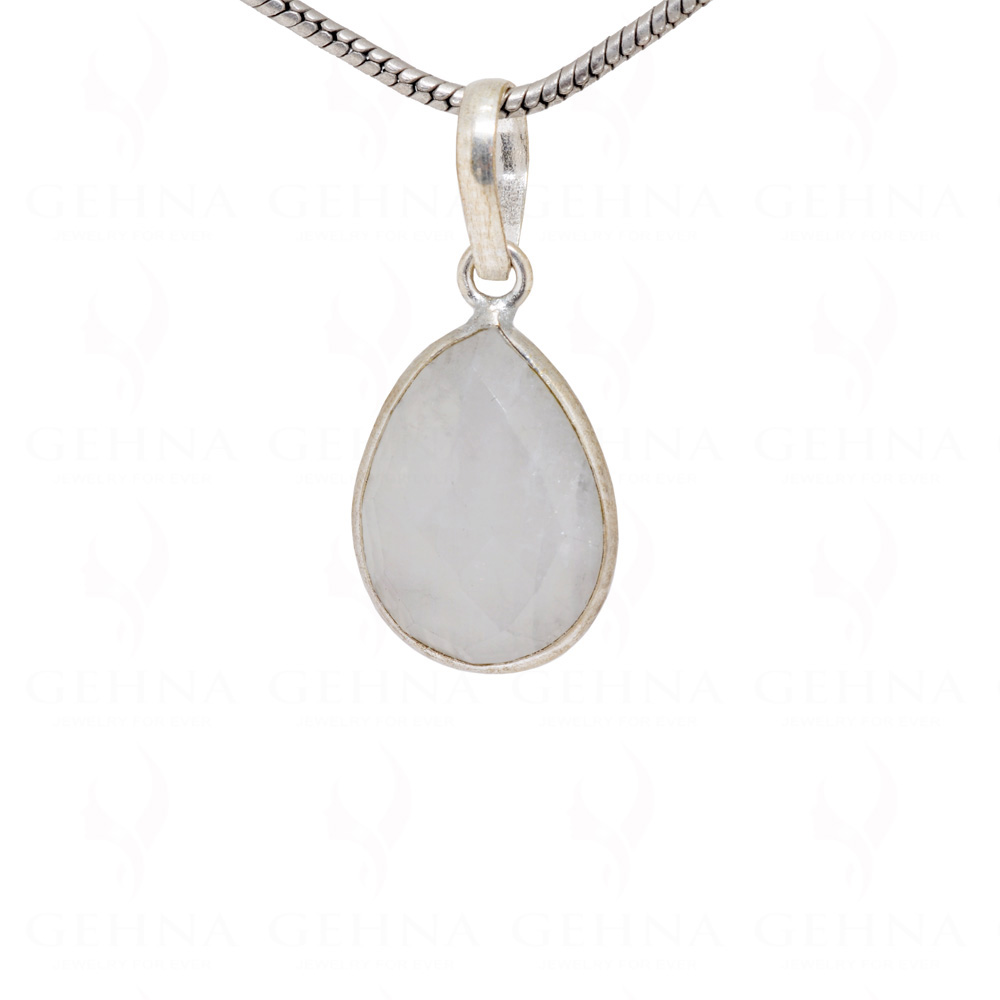 Moonstone Pear Shape Gemstone Studded Silver Pendant – Gp5201