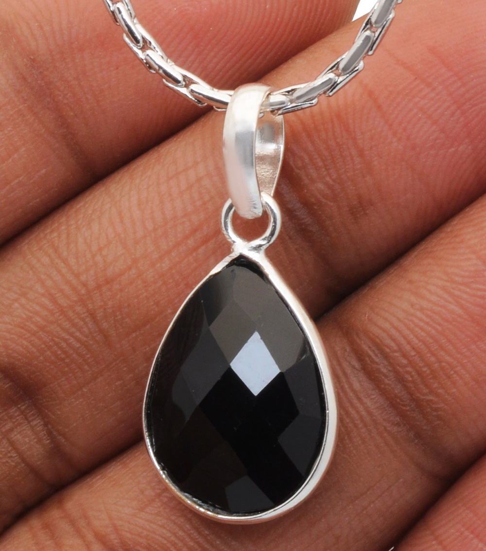 Spinel Pear Shape Gemstone Studded Silver Pendant – Gp5209