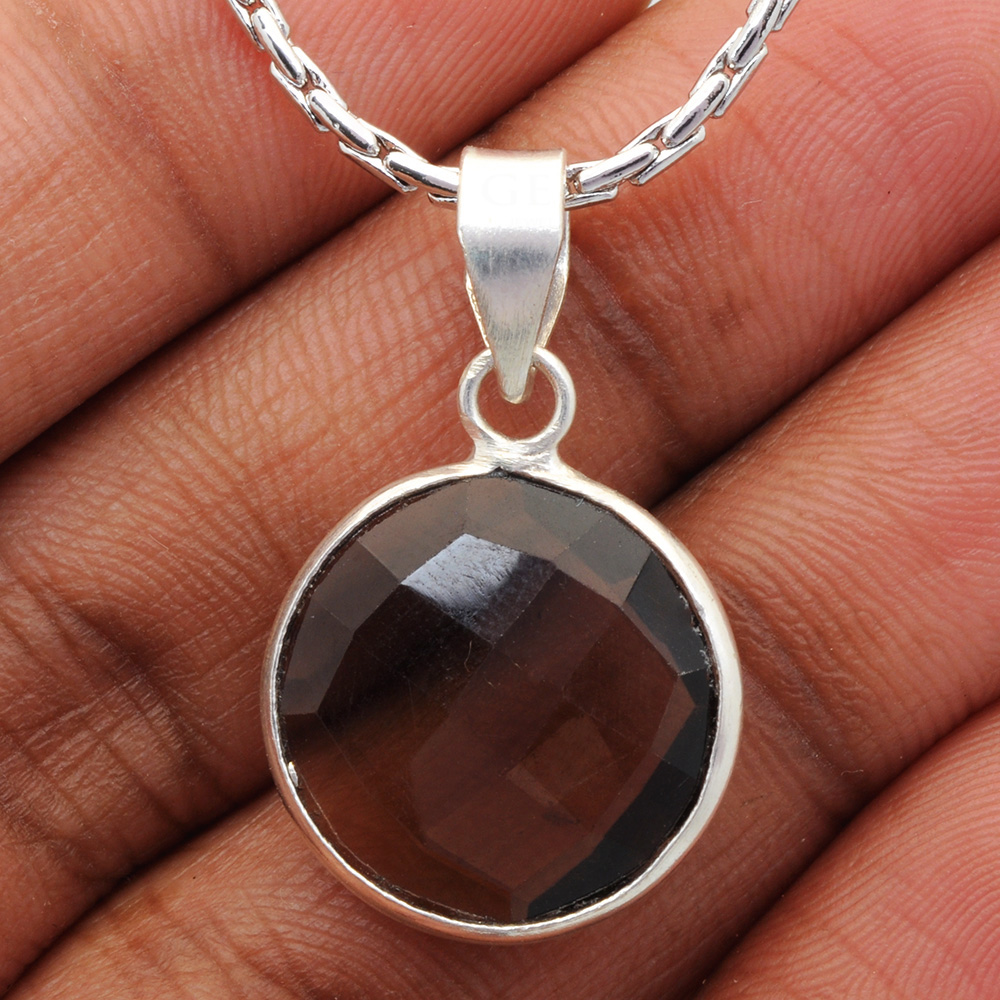 Smoky Round Shape Gemstone Studded Silver Pendant – Gp5216