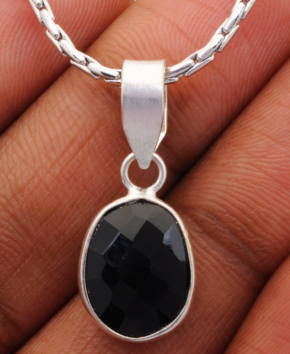 Smoky Round Shape Gemstone Studded Silver Pendant – Gp5223