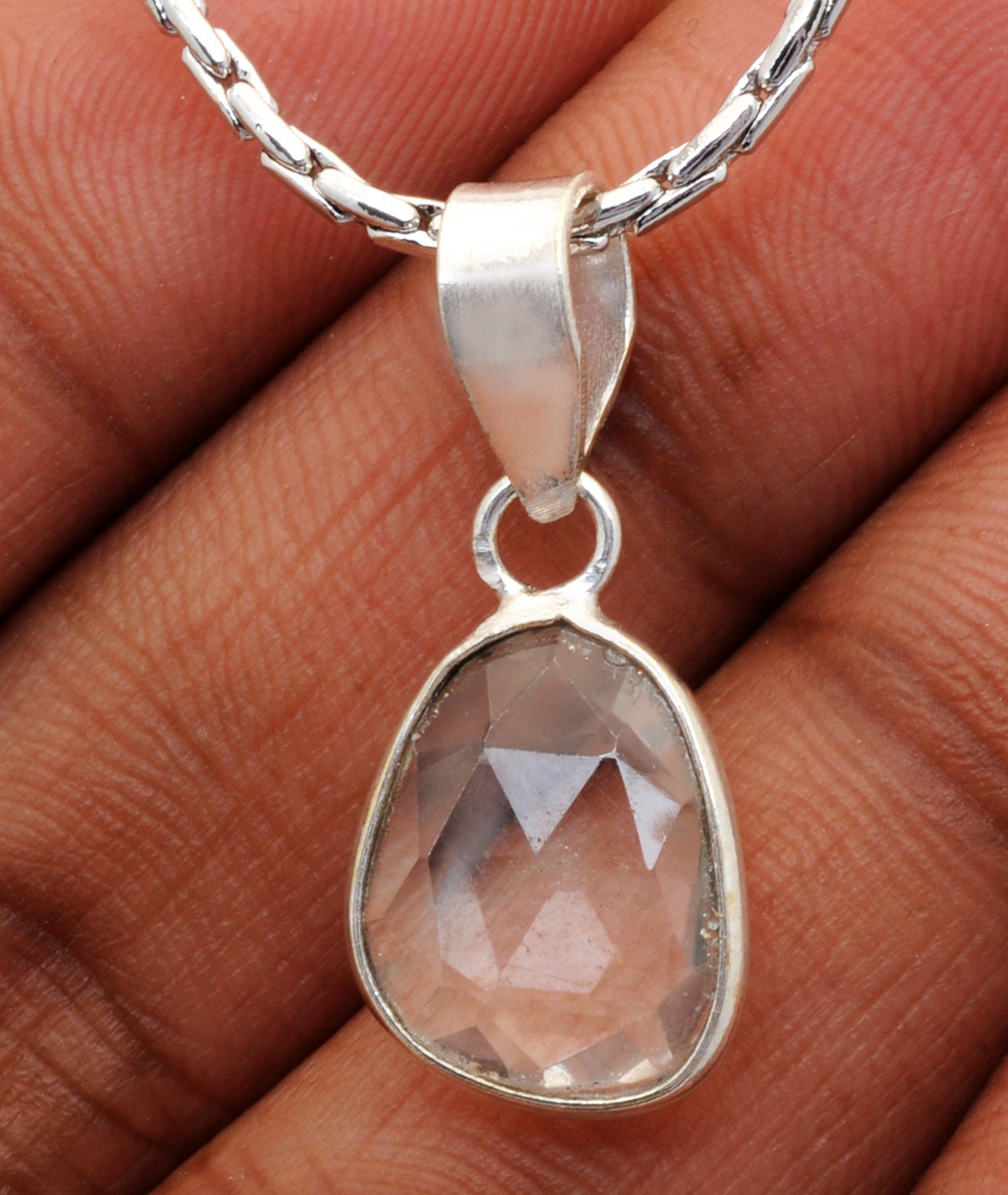 Sapphire Round Shape Gemstone Studded Silver Pendant – Gp5233