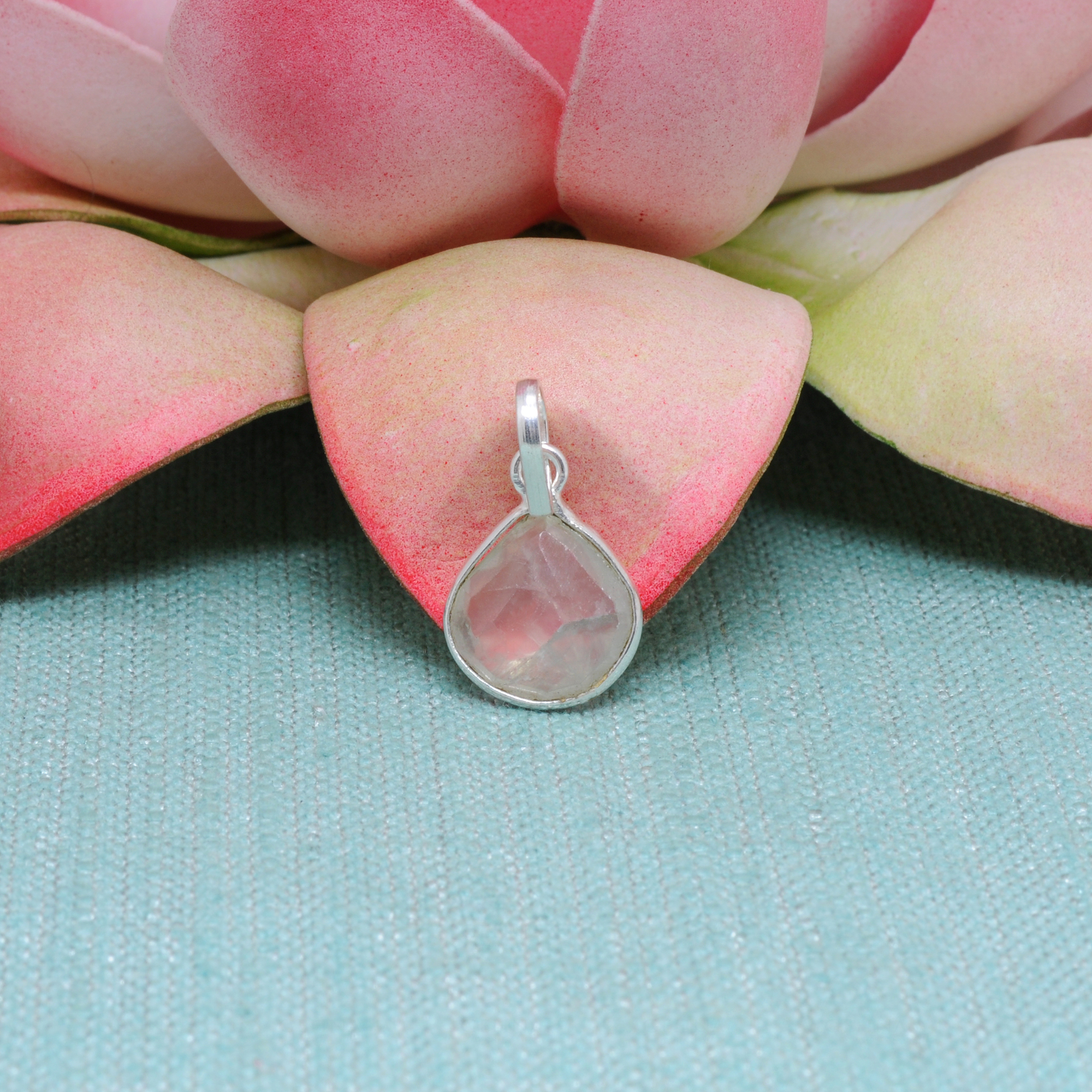 Prehnite Pear Shape Gemstone Studded Silver Pendant – Gp5248