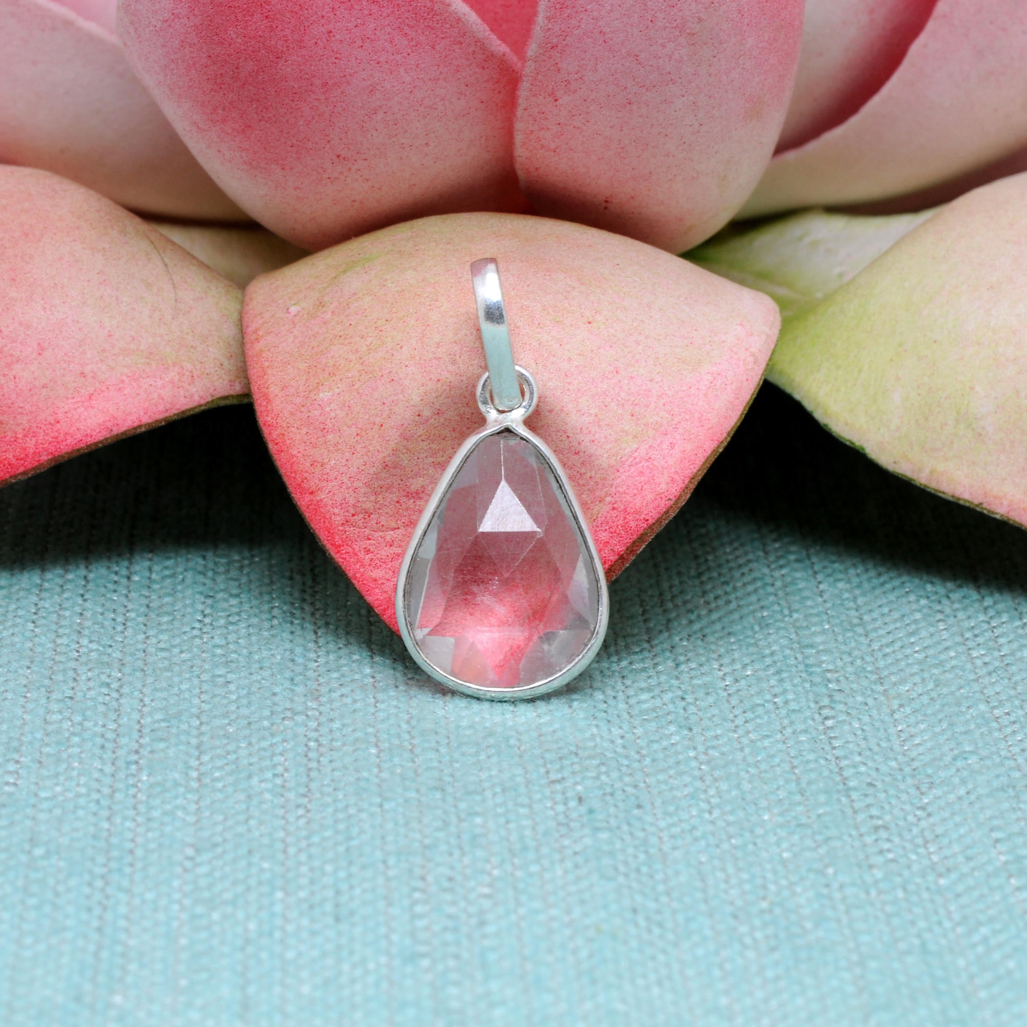 Rock Crystal Pear Shape Gemstone Studded Silver Pendant – Gp5259