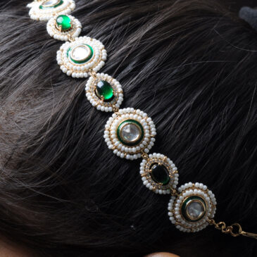 Emerald & White Topaz Studded Matha Patti Head Accesorry